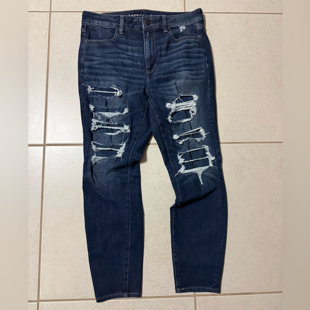 American Eagle Outfitters women’s Ripped Dark Blue Skinny Jeans